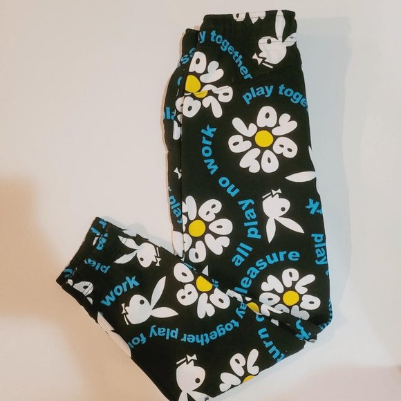 Playboy Floral Bunny Print Jogger Size Small - Picture 2 of 4